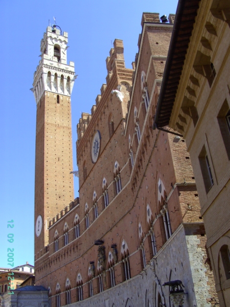 siena_palazzo.jpg